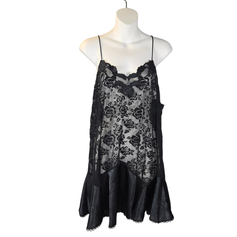 Sara‎ Beth Vintage Black Lace Floral Chemise Nightgown Slip Dress Ruffle Hem Y2K